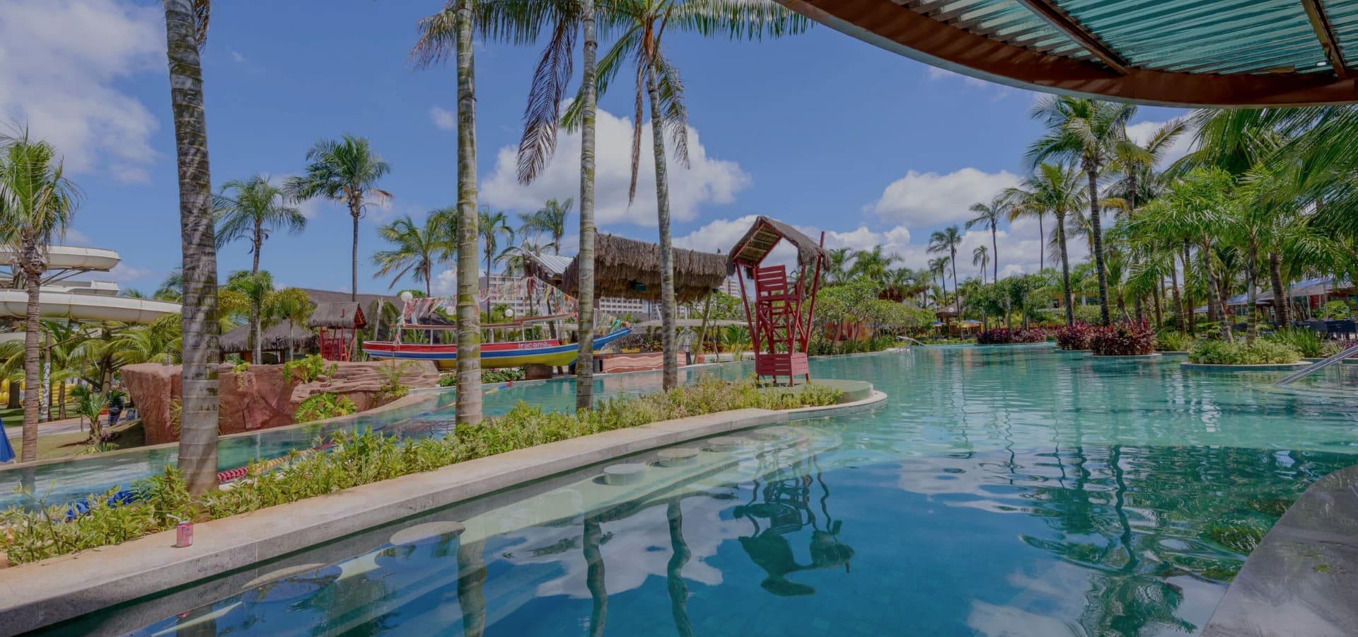 Hot Beach Resort: Conforto e diversão à beira da areia