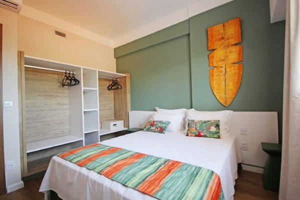 Hot Beach Suites