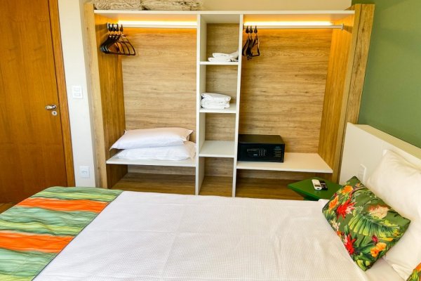 Hot Beach Suites