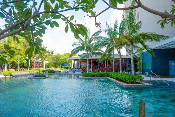 Hot Beach Resort