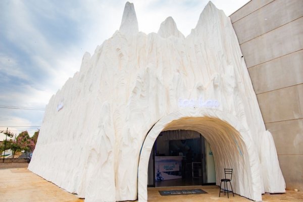 Dreams Ice Bar